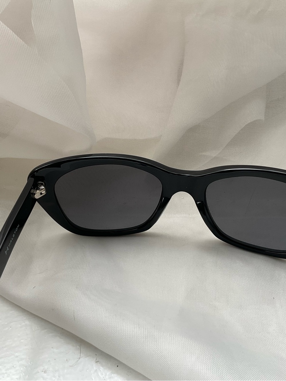 Halston Heritage Black Gloss Oversized Cat-Eye Sunglasses - Picture 3 of 4